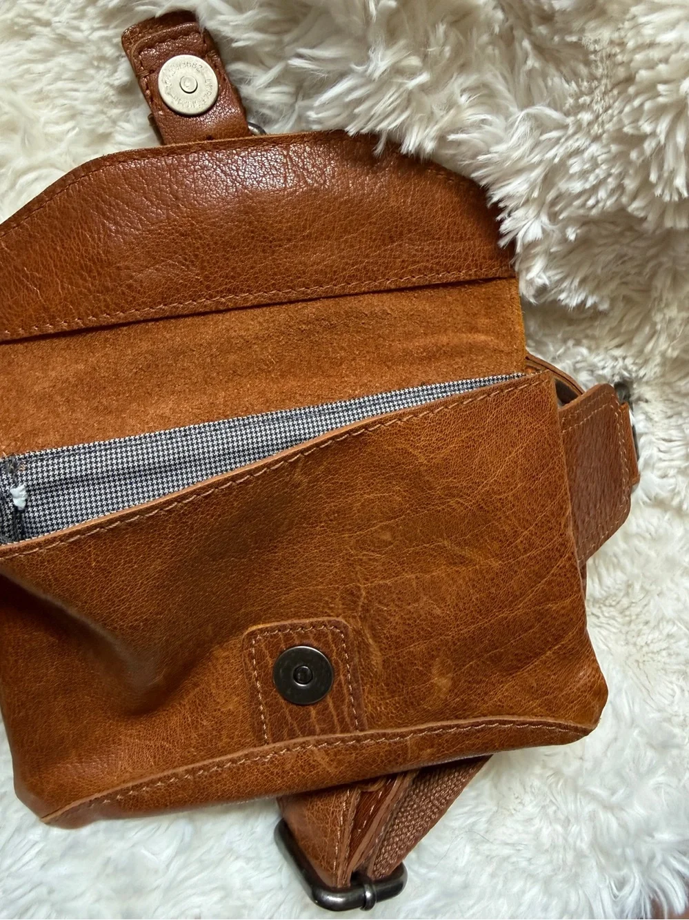 Spikes & Sparrow Missouri Leather Waist Bag in chesnut cognac Brown - Picture 5 of 10